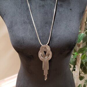 Guess Womens Silver Tone Chain Metal Dangle Bow Tassel Necklace w/ Lobster Clasp